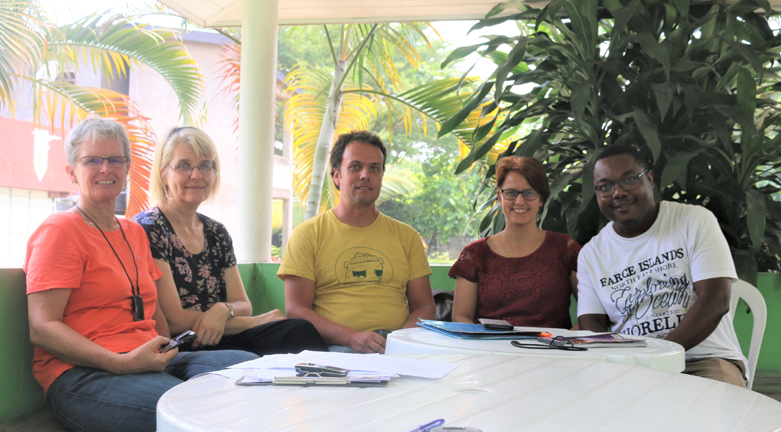 Ulla Kölbl, Isolde Böttger, Philipp Kuhn, Anni Lechner, Christophe Adjassoho (von links)