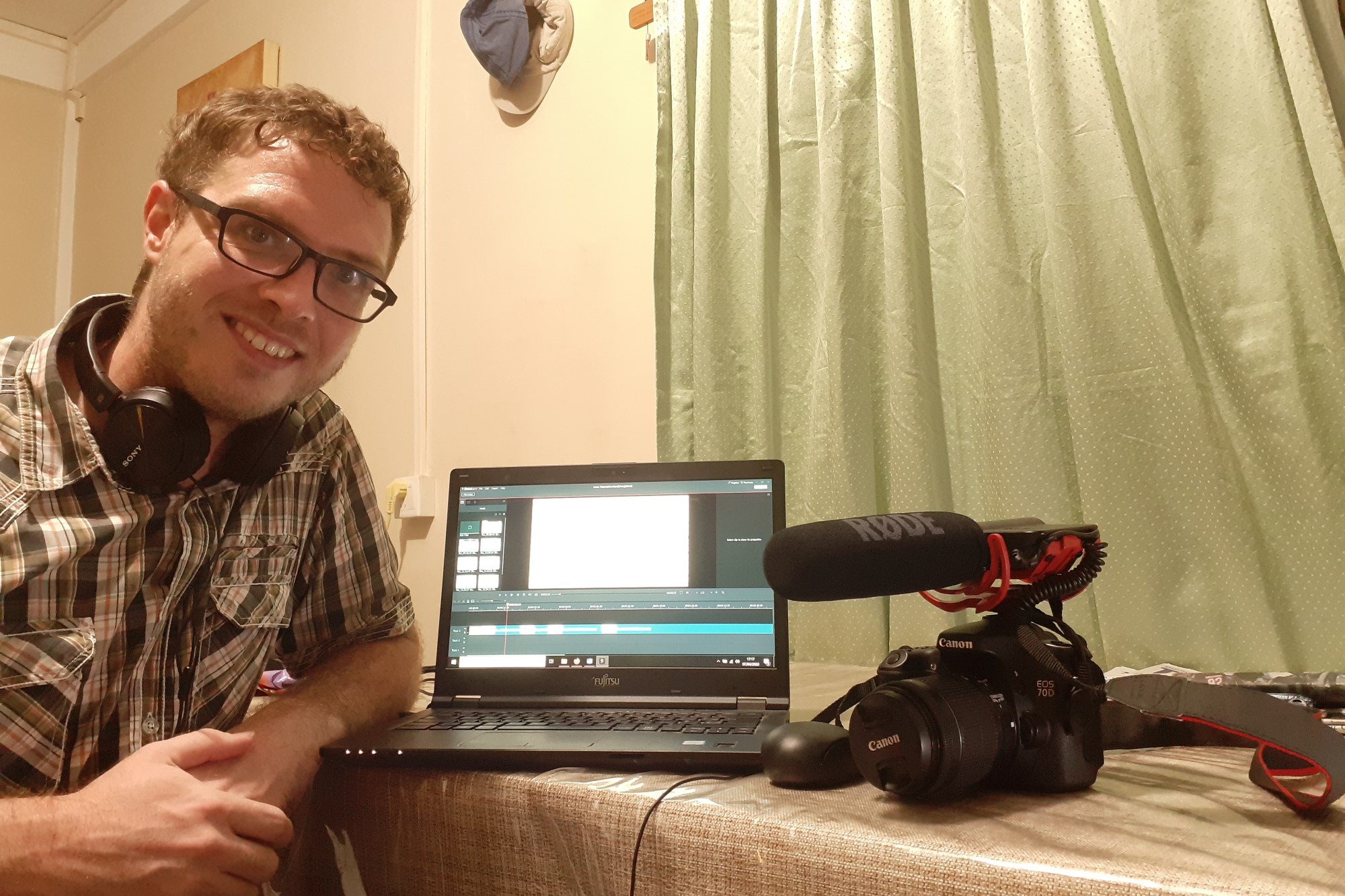 André de la Chaux im Homeoffice in Dili.