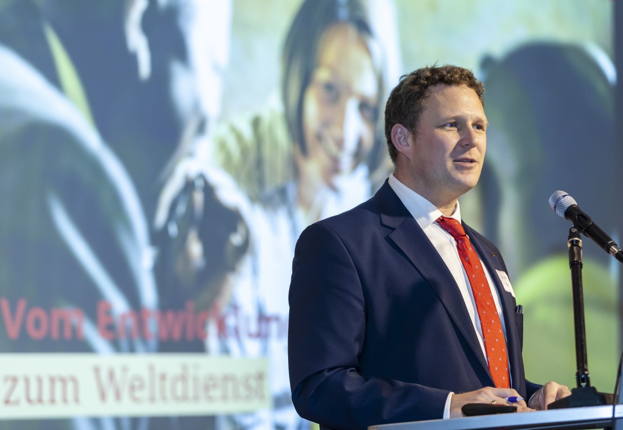 Der Vorstandsvorsitzende von AGIAMONDO, Dr. Markus Demele, begrüßte die Gäste‎