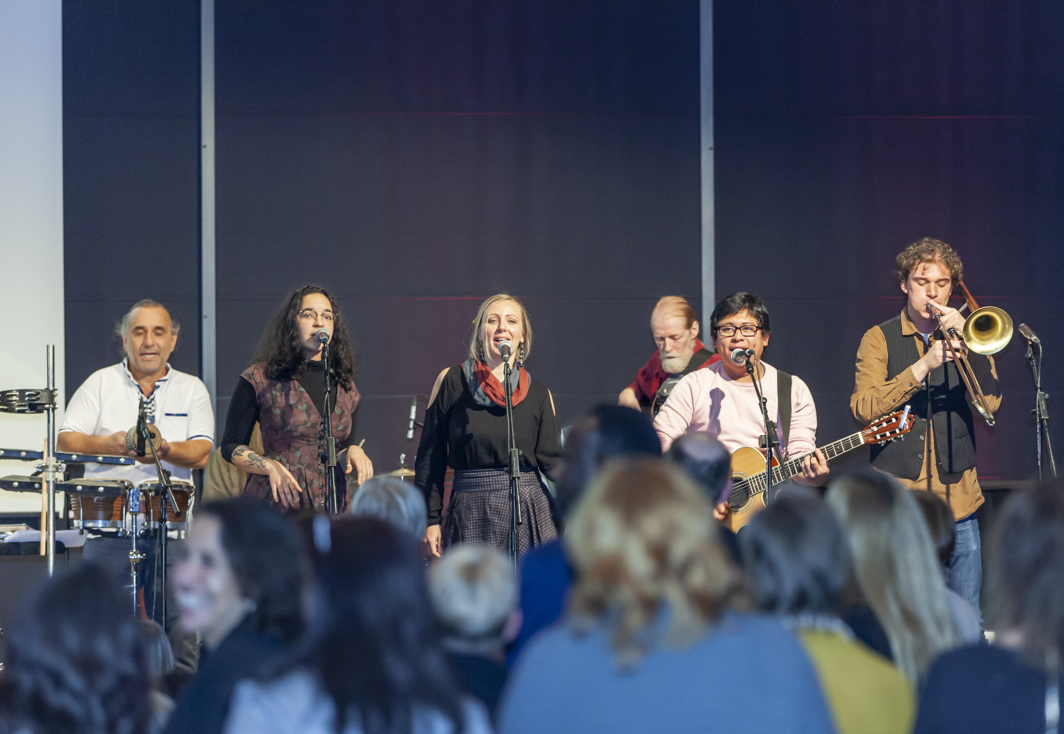 Salsa-Band „Sin Fronteras“‎