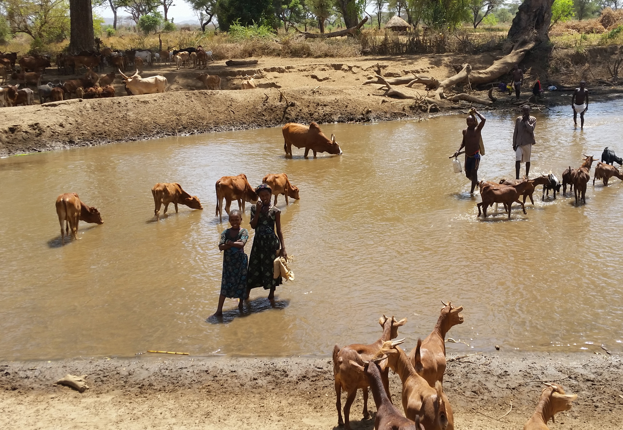 ‎Wasserstelle in Maale, die von Hirten und Bauern genutzt wird.‎