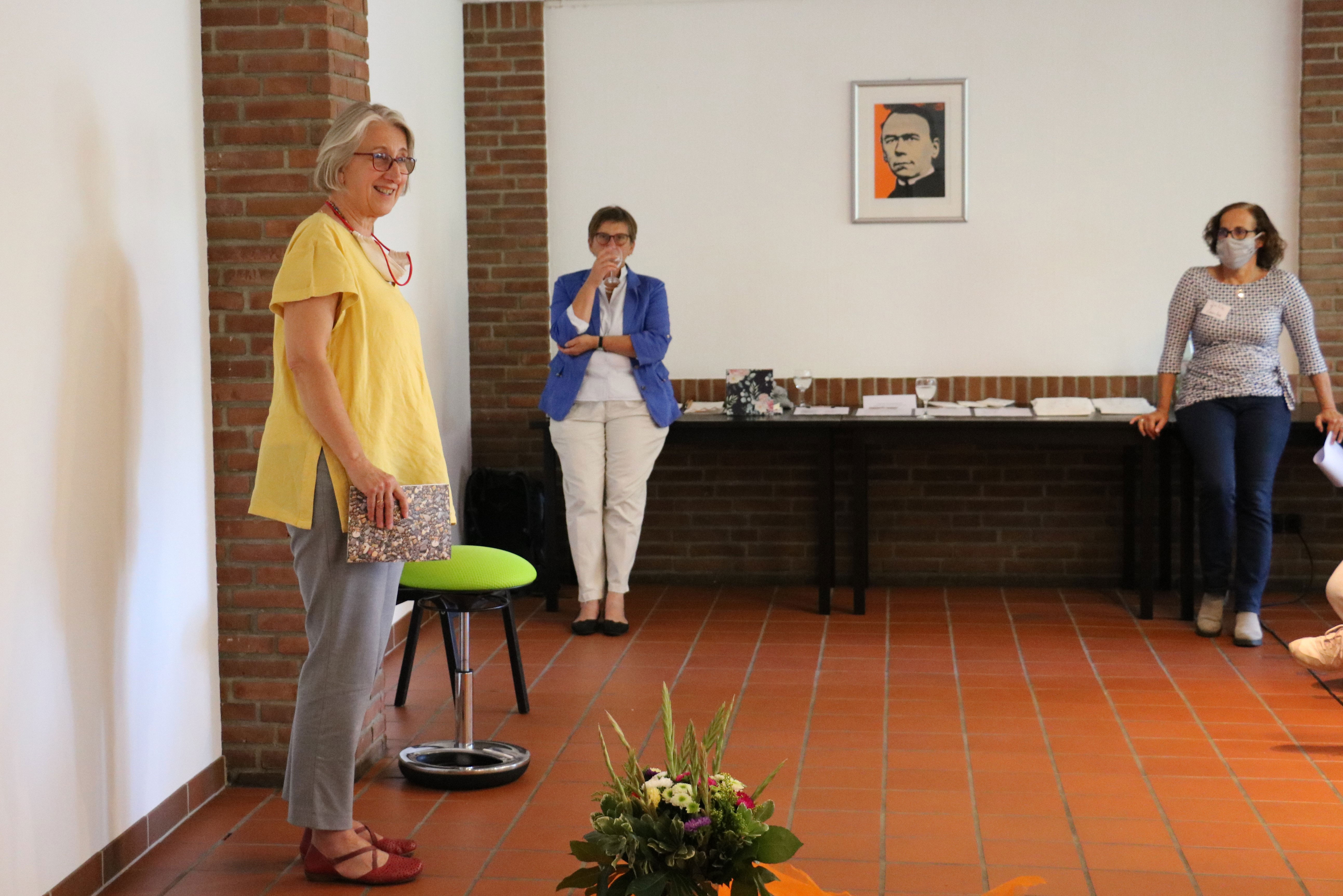 Kerstin Kude, Leiterin Personalentwicklung bei AGIAMONDO, bei der Begrüßung