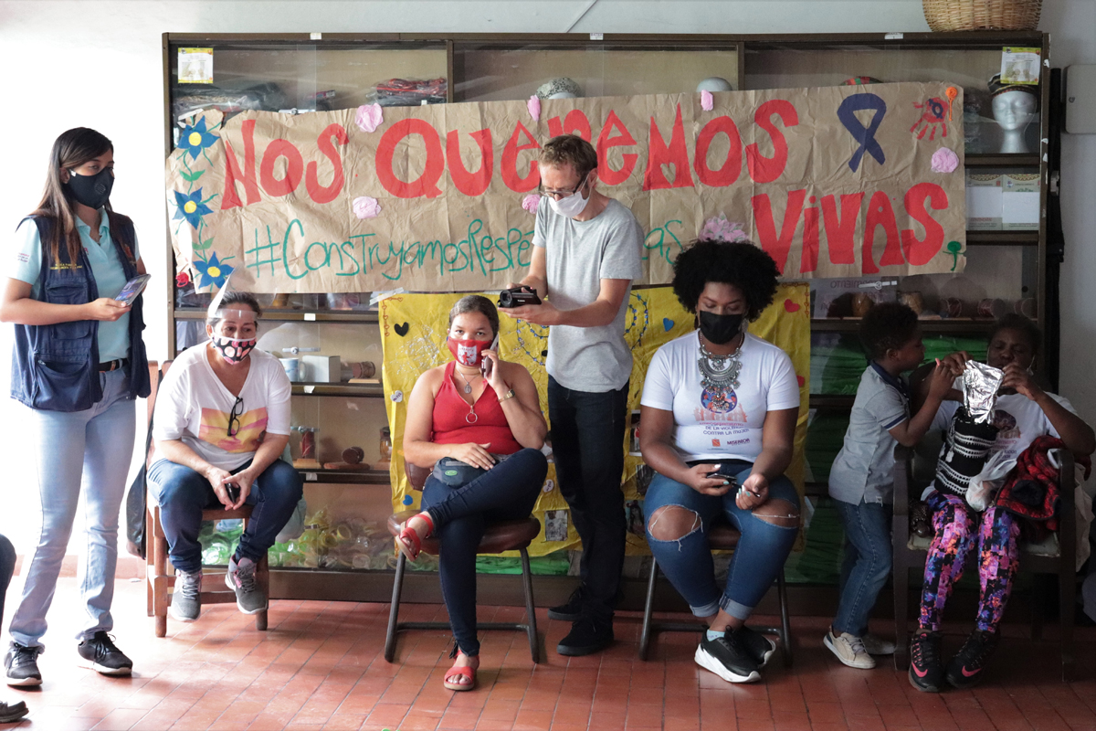 "Wir wollen uns lebend" ist das Motto der Frauengruppe, die Strategien gegen sexualisierte Gewalt und für ihre Rechte entwickelt.