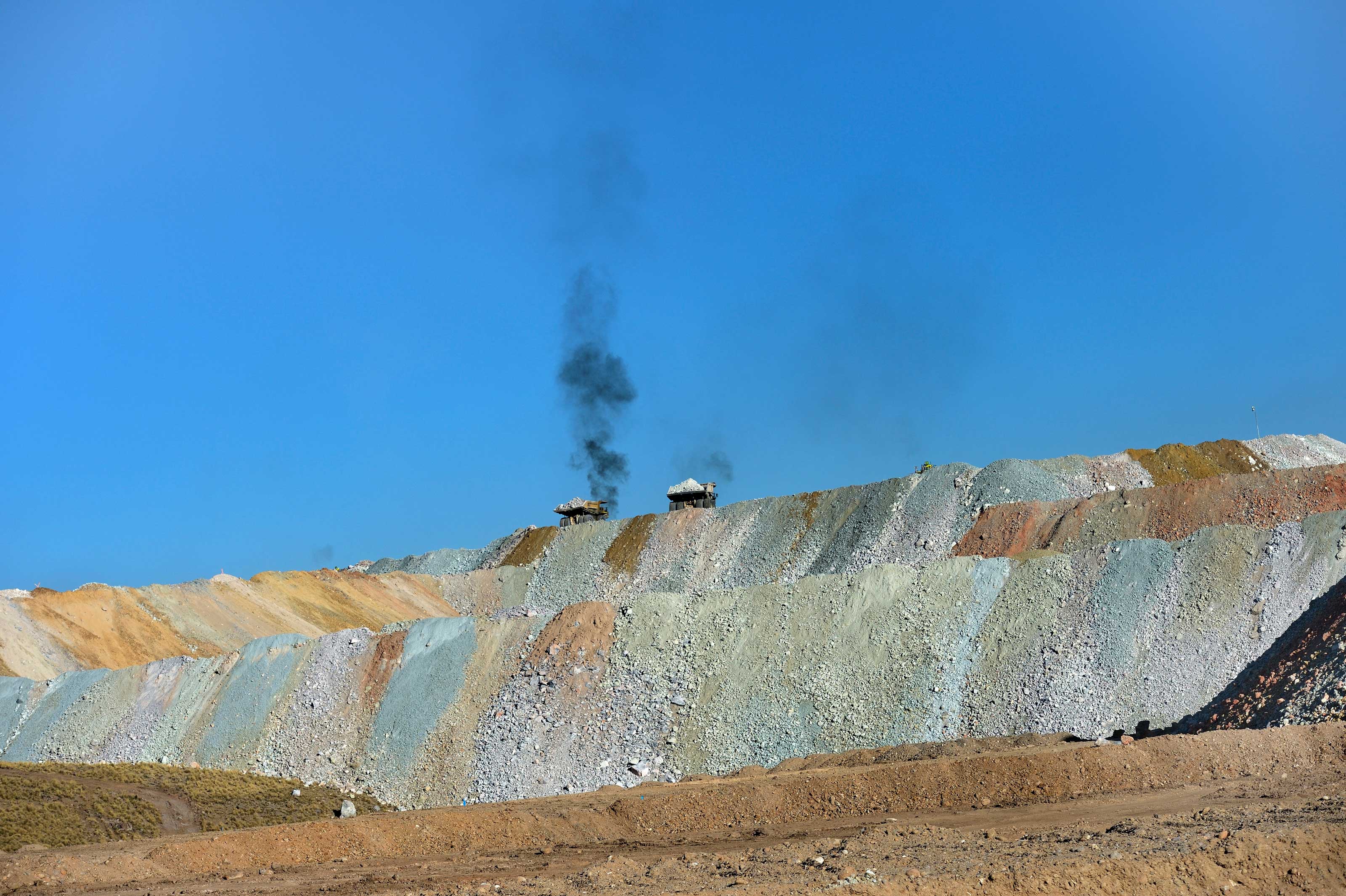 Abraumhalden der Kupfermine Tintaya des Unternehmens Glencore. 