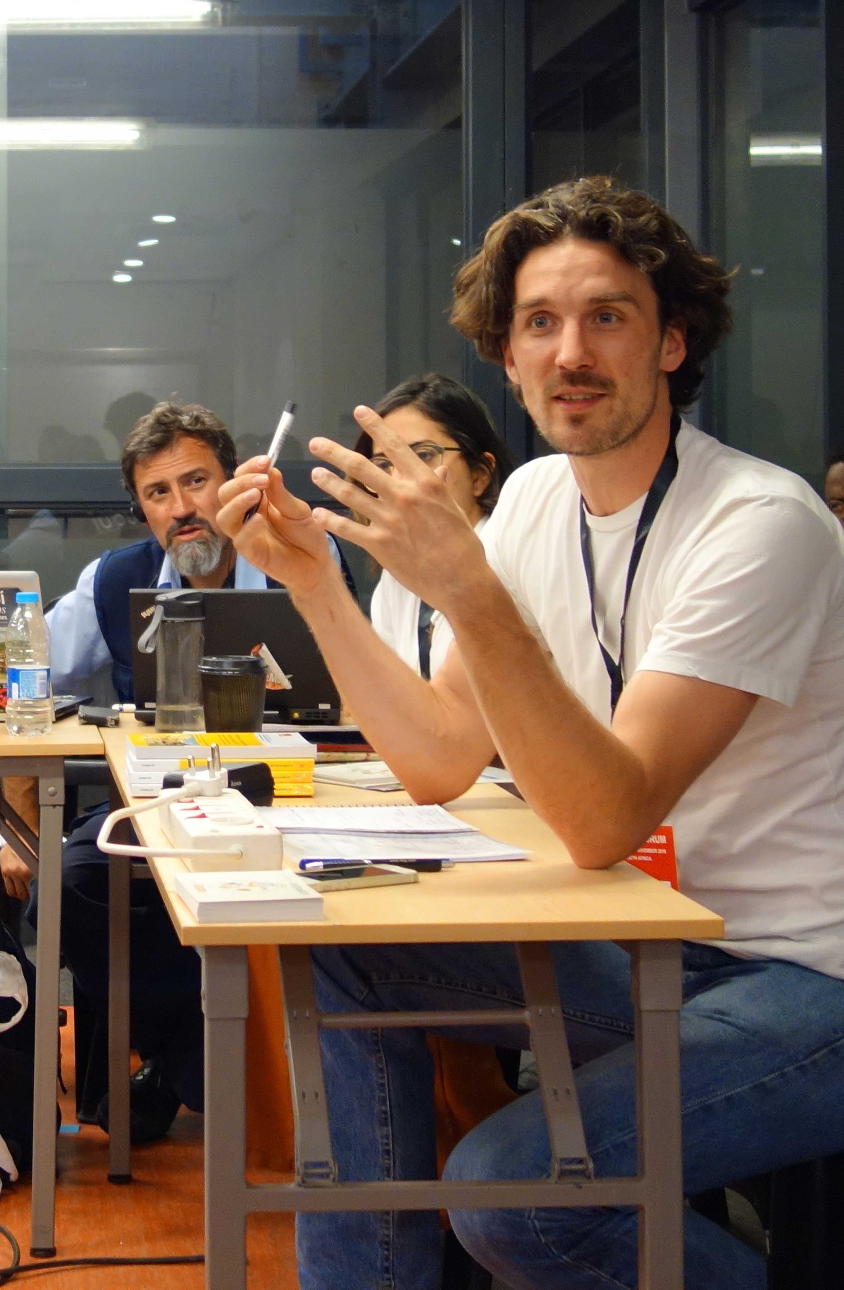 Constantin Bittner auf dem "Thematic Social Forum on Mining and the Extractivist Economy" in Johannesburg.