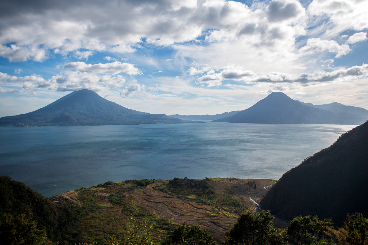 Erst 1996 endete der lange interne bewaffnete Konflikt, bei dem 200.000 Menschen ums Leben kamen und mehr als 40.000 Menschen verschwanden.