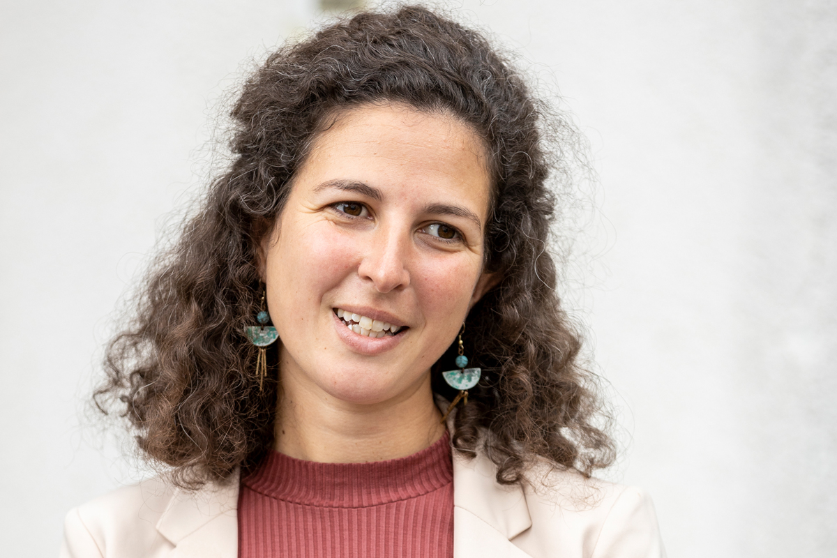 Vanessa Krüger ist Koordinatorin des Qualitätsverbunds FID und berät die dort angeschlossenen Träger zum weltwärts-Programm.