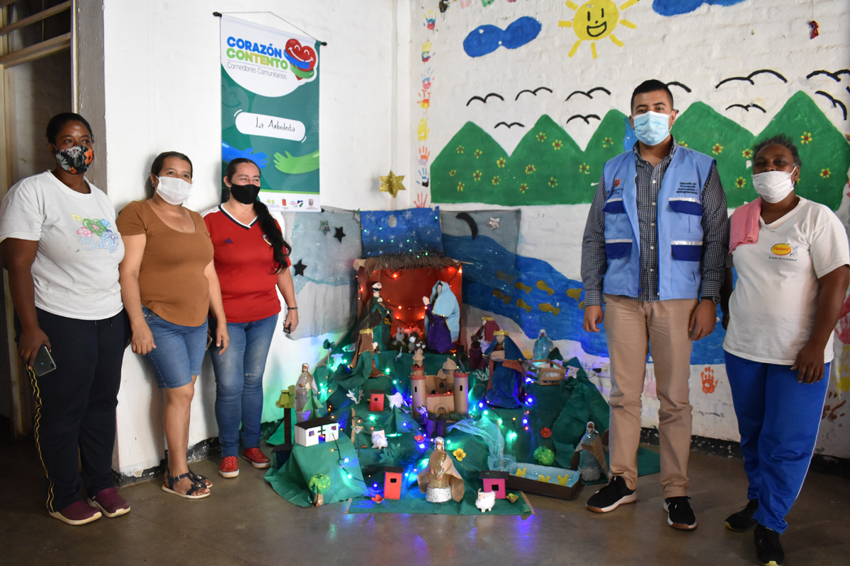 Eindruck vom "Ökologischen Krippenwettbewerb" der Diözese. Für den Bau der Krippe sollte nur recyceltes Material verwendet werden.