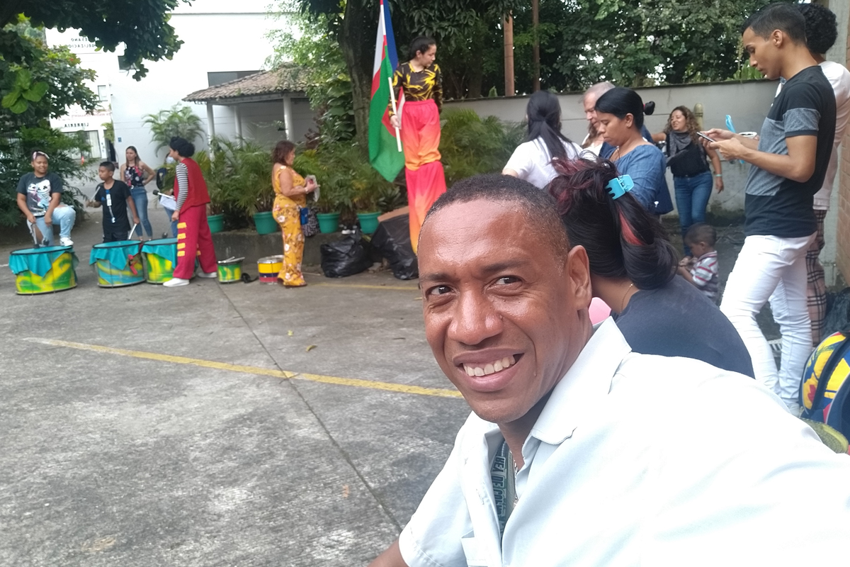 Fernando Leudo arbeitet im Bereich Öffentlichkeitsarbeit in der Sozialpastoral. Er unterstützt das Team in diesem Bereich unter anderem als Fotograf und gestaltet Publikationen.