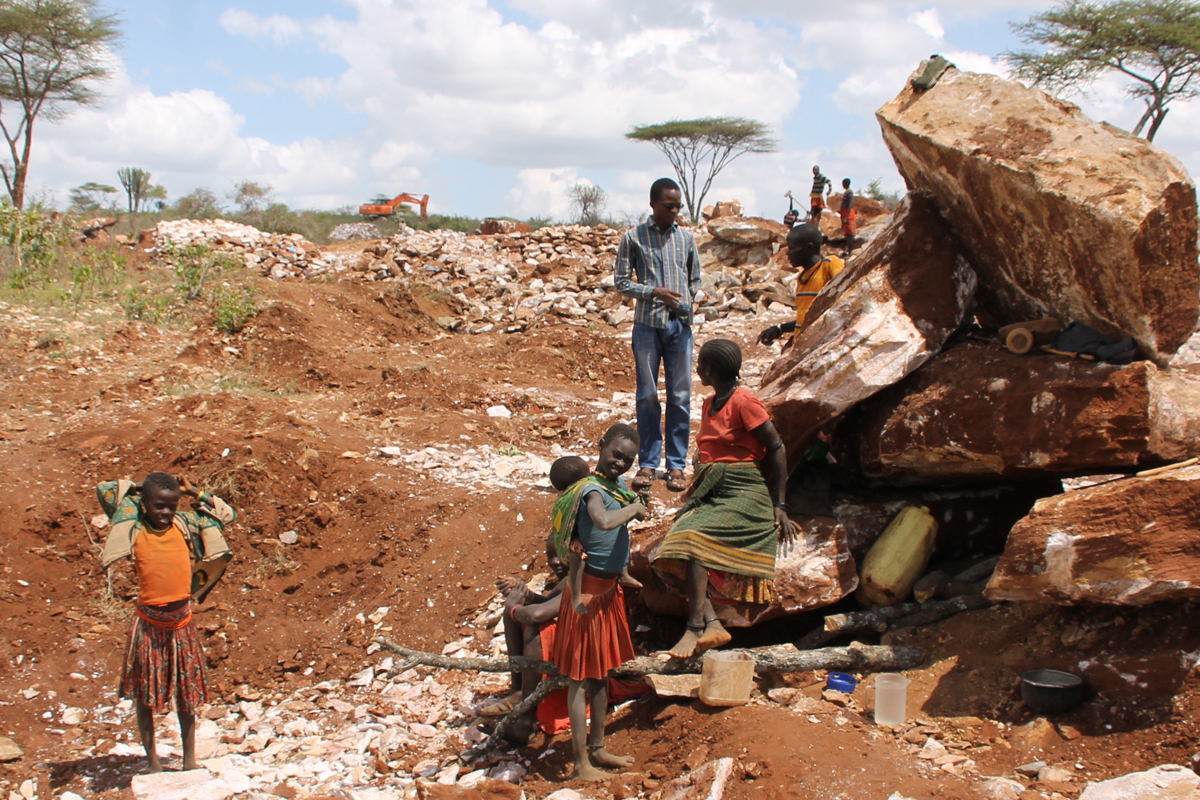 Der Bergbau der Tororo Cement Ltd. auf dem kommunalen Land der Tepeth bei Kosiroi führt zu Umweltzerstörung und Menschenrechtsverletzungen.