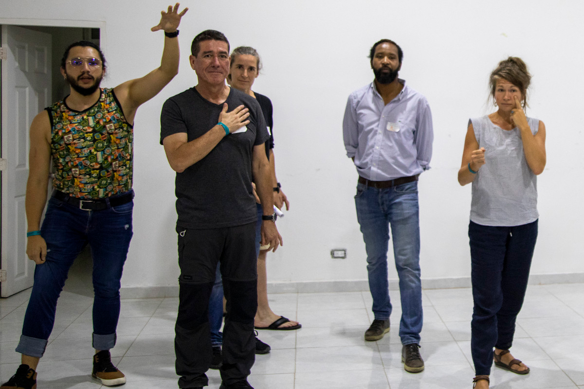 Fachkräfte in Aktion – die NGO Otra Escuela leitete während des Treffens den kreativen Austausch an.