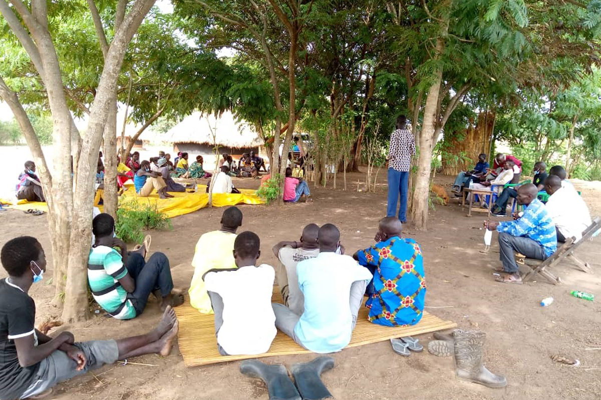  Ein Treffen verschiedener ethnischer Gruppen und Clans, angeregt von der Justice and Peace Commission. Sie will mit ihrer Friedensarbeit den Dialog und die Kooperation zwischen unterschiedlichen Gruppen fördern.