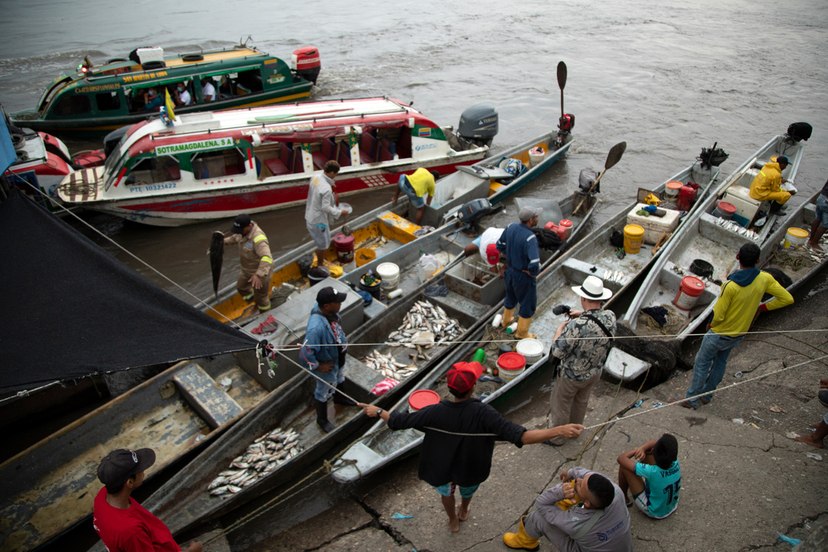 Blick auf die Fischer am Bootsanleger von Paredes