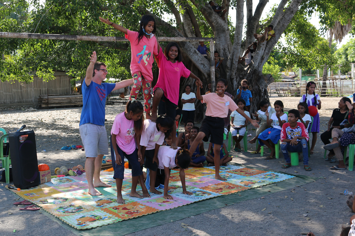 Theaterarbeit mit Kindern und Jugendlichen: André de la Chaux hat Erfahrungen in der Erlebnis-, Zirkus- und Theaterpädagogik.