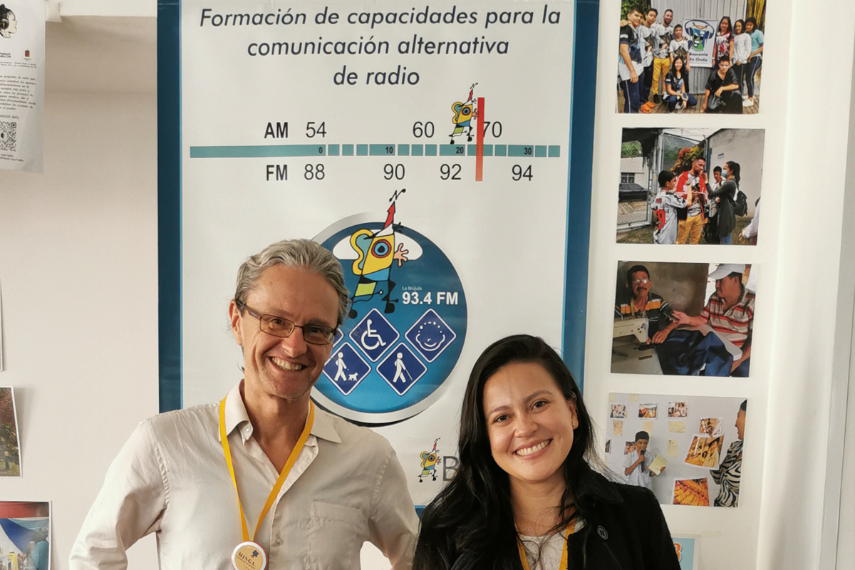 Nils Naumann und Angélica María Rivero Fuentes stellen Fundación Compromiso und ihre Kommunikationsstrategien vor.