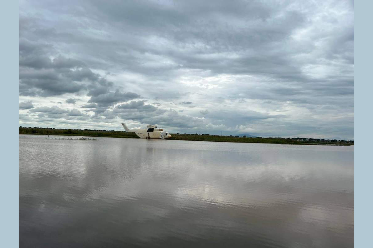 Nach heftigen Regenschauern sieht das Flugfeld in Juba fast wie ein See aus.