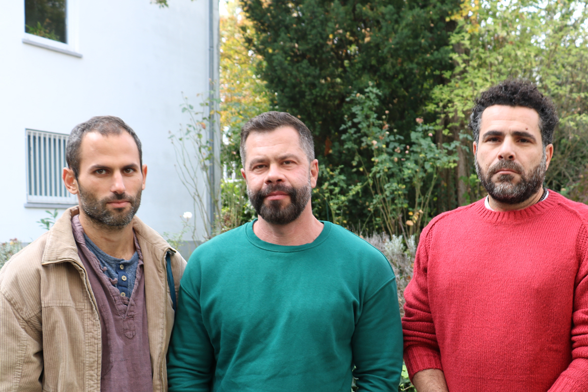 Zusammen mit seinen beiden Kollegen von den Combatants for Peace ist ZFD-Fachkraft Thomas Trischler zurzeit auf einer Speaking-Tour unterwegs (von links: Rotem Levy, Thomas Trischler und Usama Eliwat).