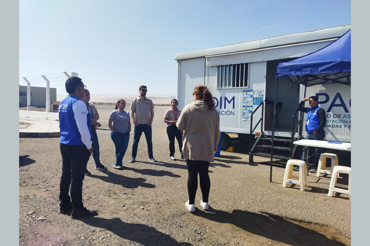 Im Juni 2023 traf sich das Team von Caritas international in Kolumbien mit Vertreter*innen der Internationalen Organisation für Migration an der Grenze zu Chile.