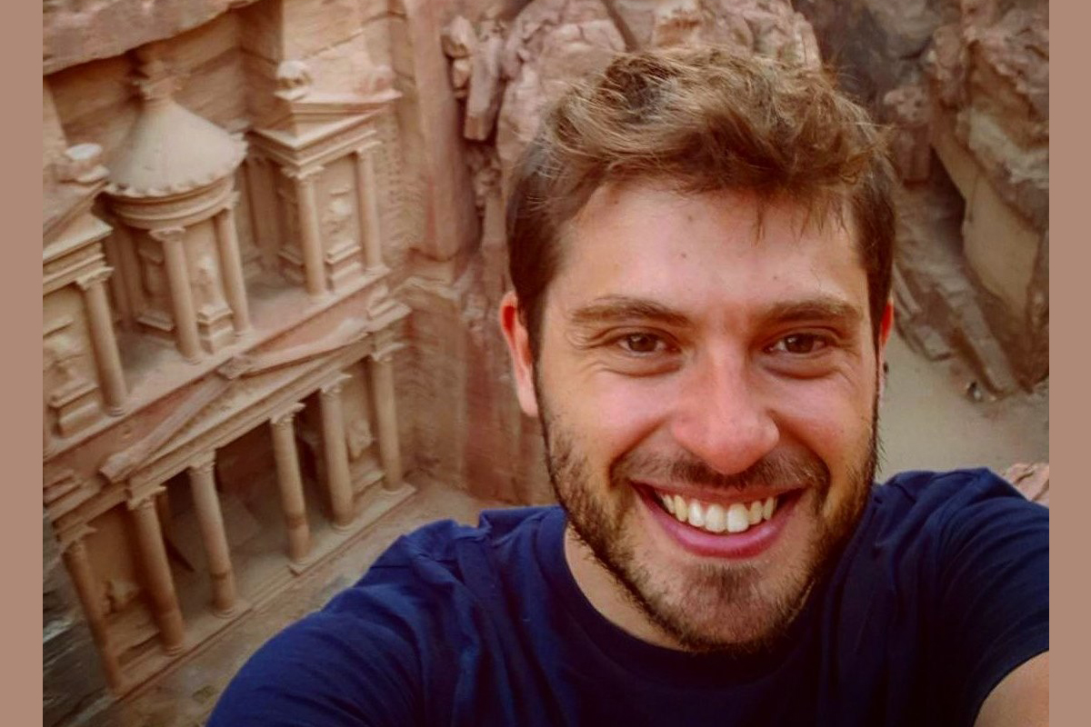 AGIAMONDO-Fachkraft Salvatore Guida hat einen Bachelor in Nahoststudien und schon einige Jahre im Nahen Osten, in Bethlehem, gearbeitet.