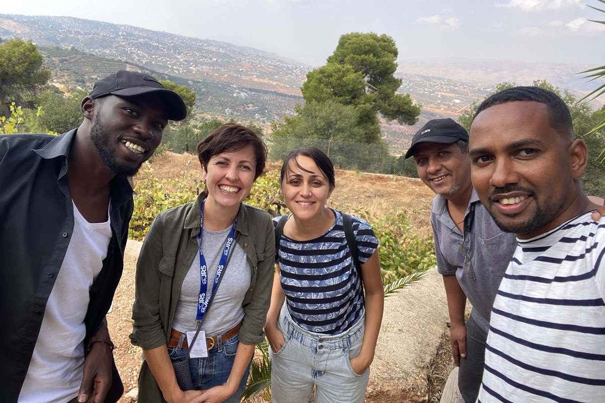 Am Welttag für psychische Gesundheit soll auf die psychische Gesundheit von Menschen aufmerksam gemacht und die Solidarität mit ihnen und ihren Angehörigen ausgedrückt werden. Teilnehmer*innen des JRS sind dabei. Der JRS berät und begleitet Geflüchtete, die aufgrund ihrer Geschichte mit psychischen Belastungen und Traumata zu kämpfen haben.