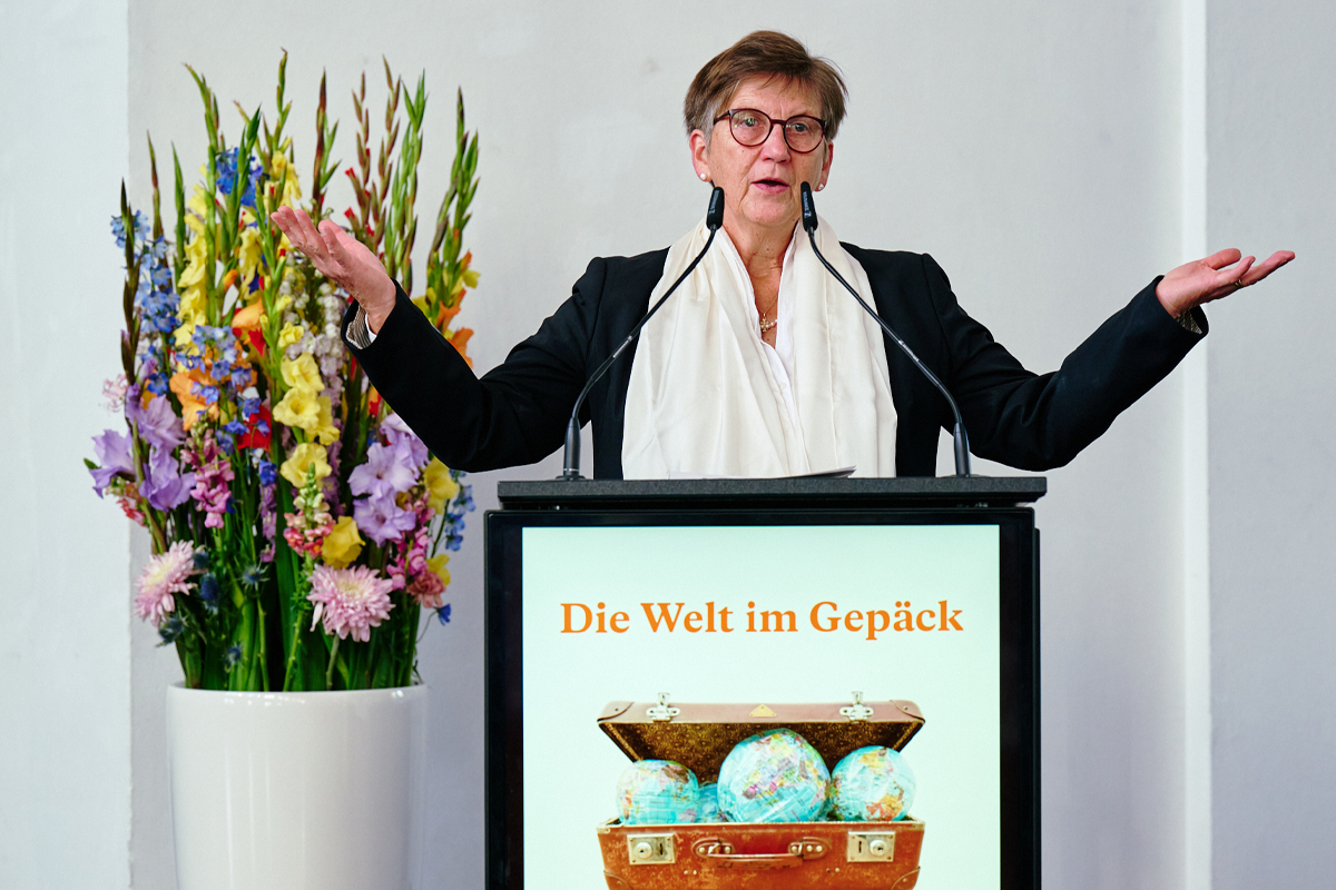 Dr. Claudia Lücking-Michel hält die Predigt beim Ökumenischen Gottesdienst Dr. Claudia Lücking-Michel hält die Predigt beim Ökumenischen Gottesdienst