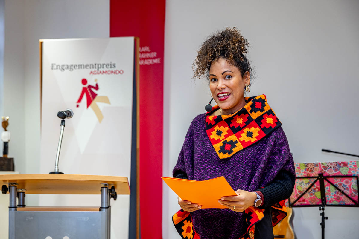 Moderatorin Francia Cordero-Brinkmann von AGIAMONDO