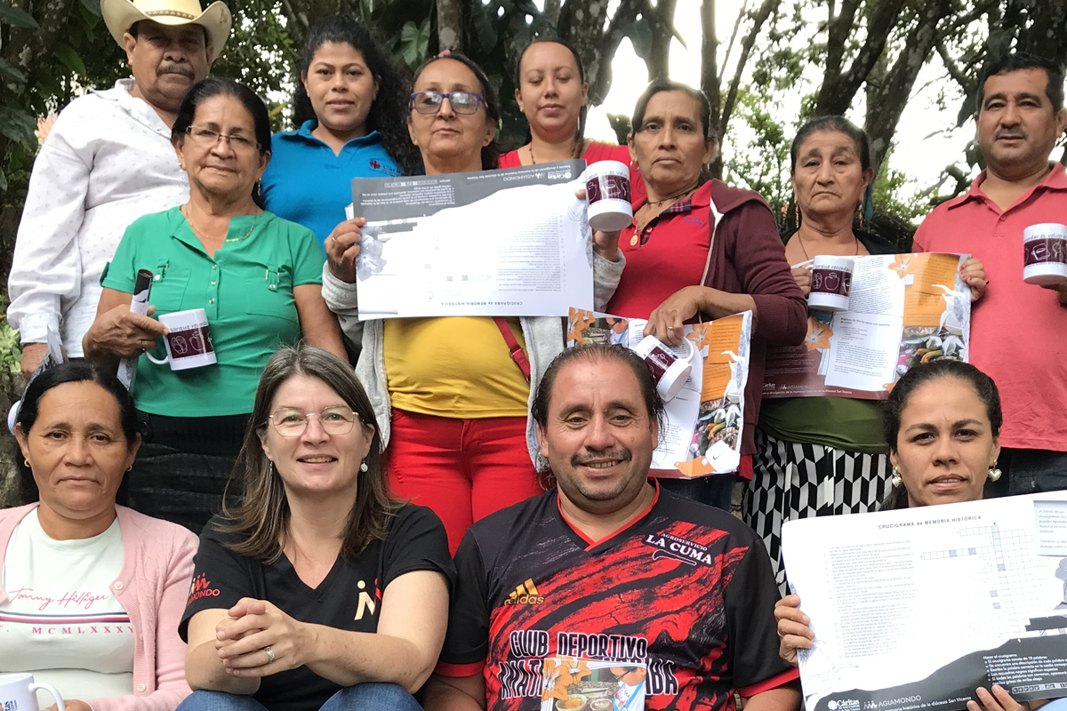 Gruppe im Gespräch Gruppe im Gespräch zu Erinnerungen an den Bürgerkrieg in El Salvador