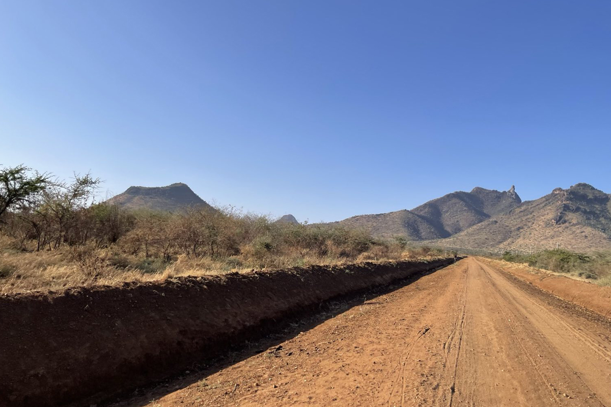 Landstraße in Norduganda Landstraße in Norduganda